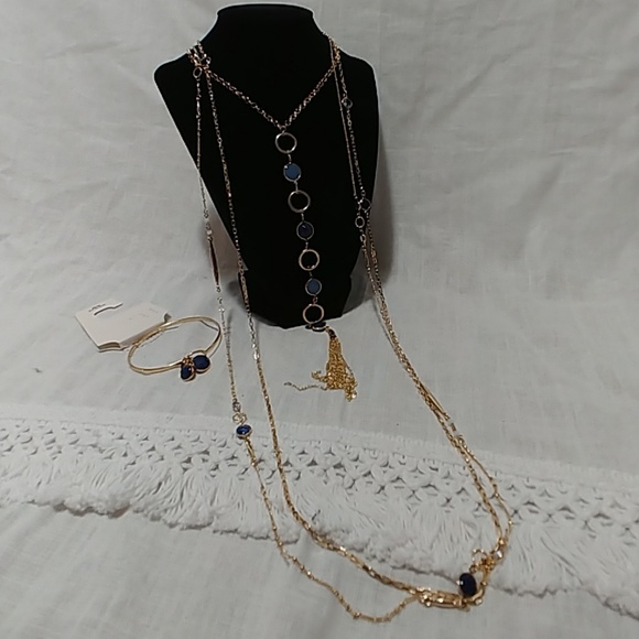 a new day Jewelry - A new day golden blue necklace bracelet bundle